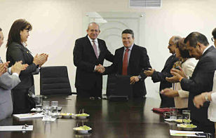 Concreta SNTE acuerdos para capacitar al magisterio.