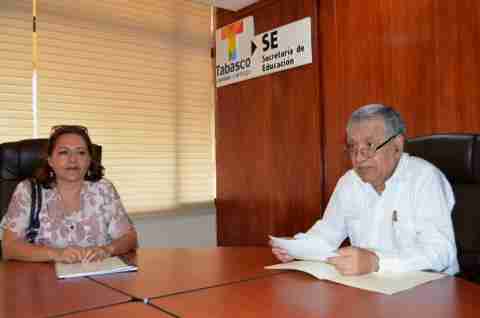 Nombra Lara Lagunas a nueva Directora de Educación Primaria.