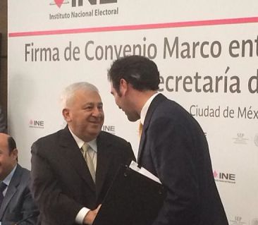 INE y SEP firman convenio de colaboración.