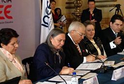 SEP da ‘carpetazo’ a la suspensión indefinida de las evaluaciones docentes