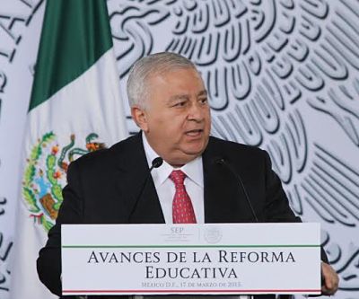 Emilio Chuayffet está muy bien y despacha desde su casa