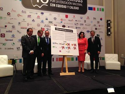 Cinco partidos políticos desairan los 10 compromisos por la educación