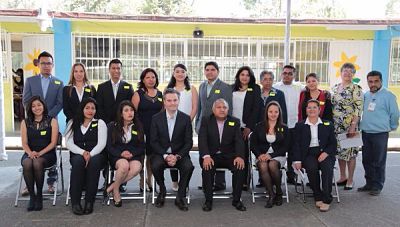 Reinstalar a maestros cesados sería violar la ley: Nuño