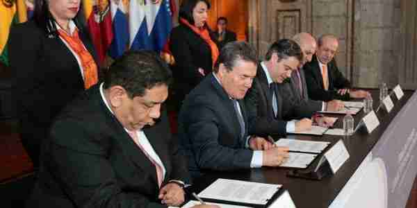 Concreta SNTE acuerdo para la profesionalización docente