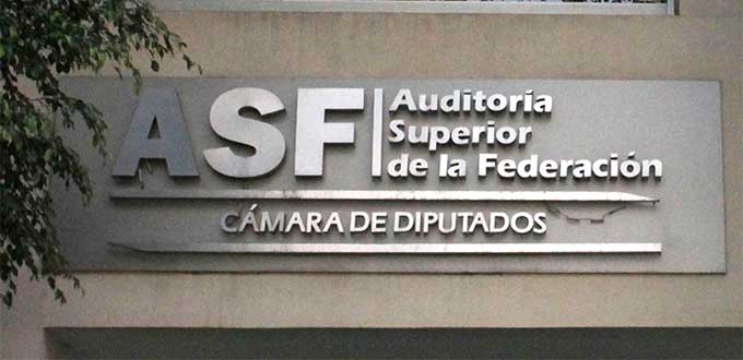 Persisten los aviadores y comisionados en la nómina magisterial