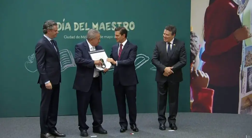Nuño a Díaz de la Torre: ‘reconozco su firmeza y eficacia para defender a los maestros’