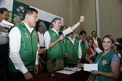Diálogo, no pleito ni amenazas: Nuño