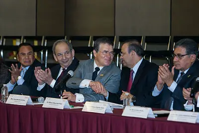 SEGOB reconoce la unidad sindical del SNTE en torno a Juan Díaz de la Torre.
