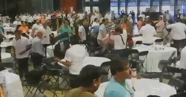Alianza de Maestros condena violencia en foro educativo; pide diálogo.
