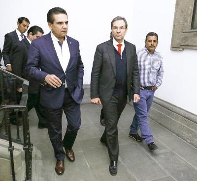 Autoridades federales, locales y la CNTE logran “acuerdos productivos”.