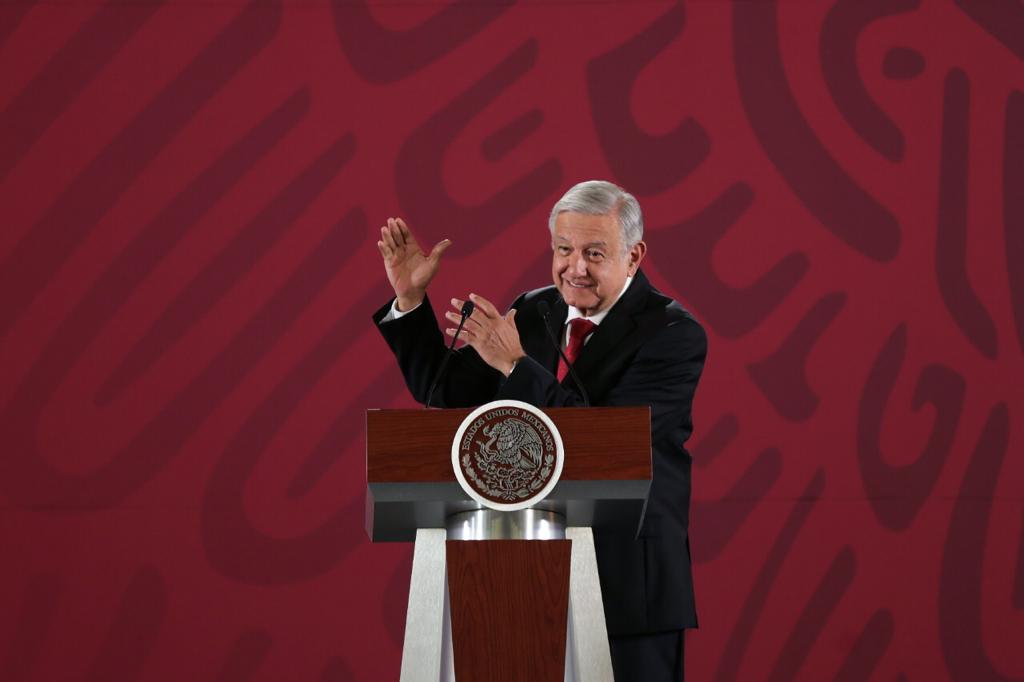 La mayoría de maestros cesados por la reforma educativa pasada ya fueron reinstalados: AMLO.
