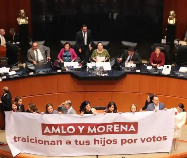 “AMLO y Morena traicionan a tus hijos por votos”: PAN.