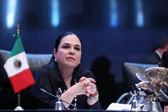 Rechaza presidenta del Senado legislar con dedicatoria a la CNTE.
