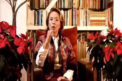 Aquí el “imperdible” mensaje navideño de Elba Esther a los maestros (video).