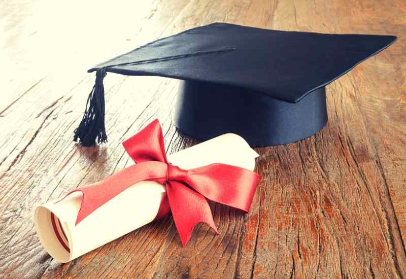 Futuros graduados con oportunidades y retos a superar