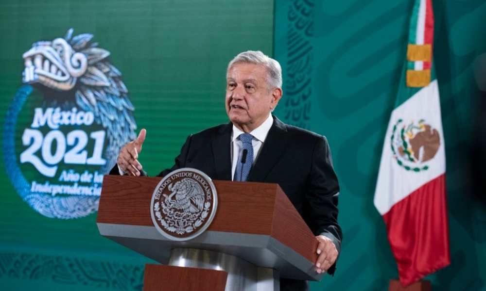 AMLO oficializa el regreso a clases presenciales