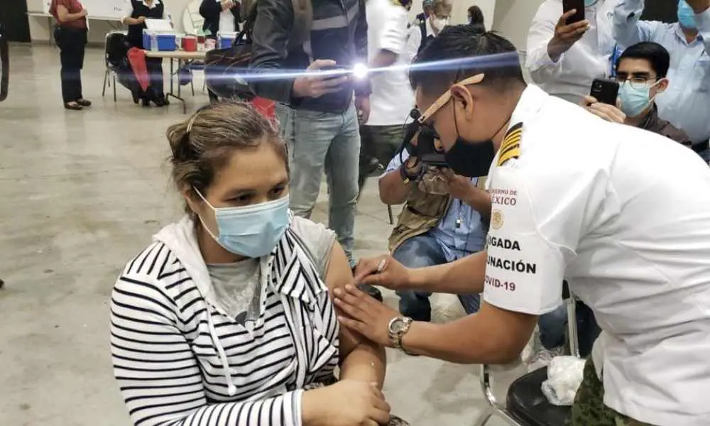 Vacunados contra el COVID-19 ya no son población en situación de vulnerabilidad: SSa