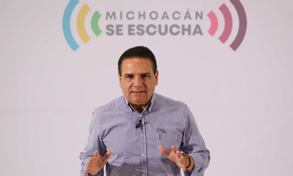 Culpa Aureoles a la Federación por falta de pago a maestros