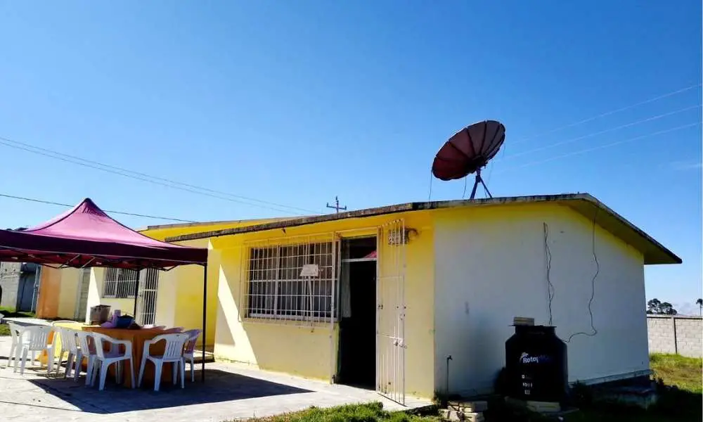 Presentan propuesta para garantizar acceso a tecnologías de la información e Internet en escuelas marginadas