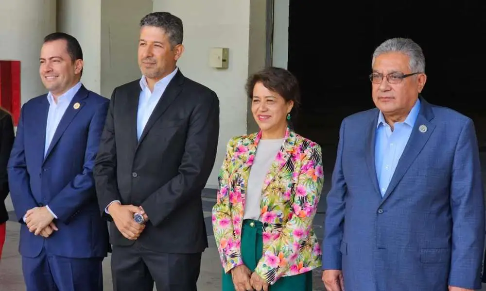 Presume USICAMM certeza laboral para maestros