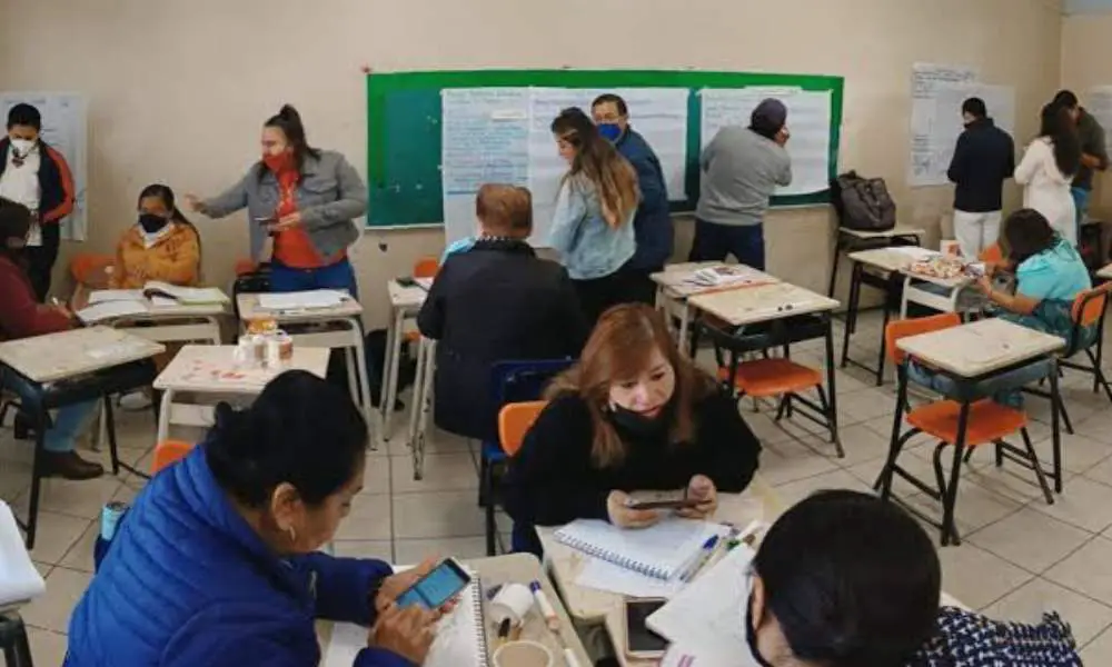 Maestros en Consejo Técnico Escolar