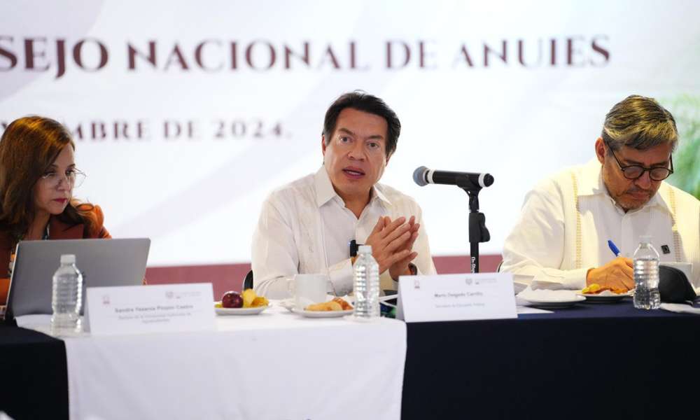 Mario Delgado explica cómo un maestro puede obtener una pensión digna