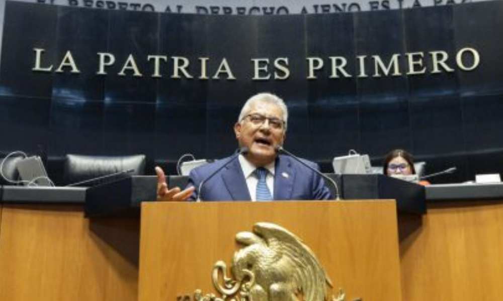 Letras de oro y un rollito…
