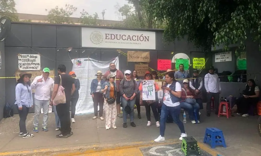 Se zafa SEP de conflicto laboral con trabajadores de MEJOREDU